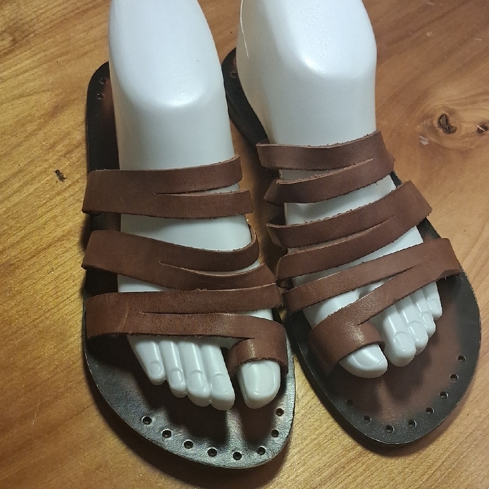 Zigi Artisan Sandals Size 9